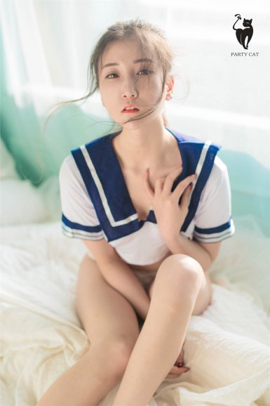 【官网开云】麻辣诱惑LadyinRed活动激情进行(图3) kaiyun首页